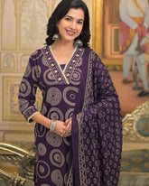 *🌹🌹Pure fine Cotton fabric Embroidery Work Kurti with Pant with cotton 100-100 Dupatta*🌹🌹